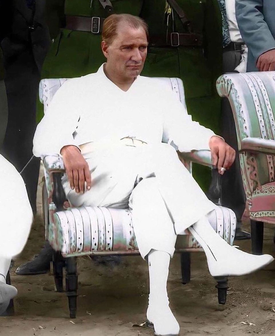 Ebedi Cumhurbaşkanı Başkomutan 
Gazi Mustafa Kemal ATATÜRK 🧭🖤♾🇹🇷