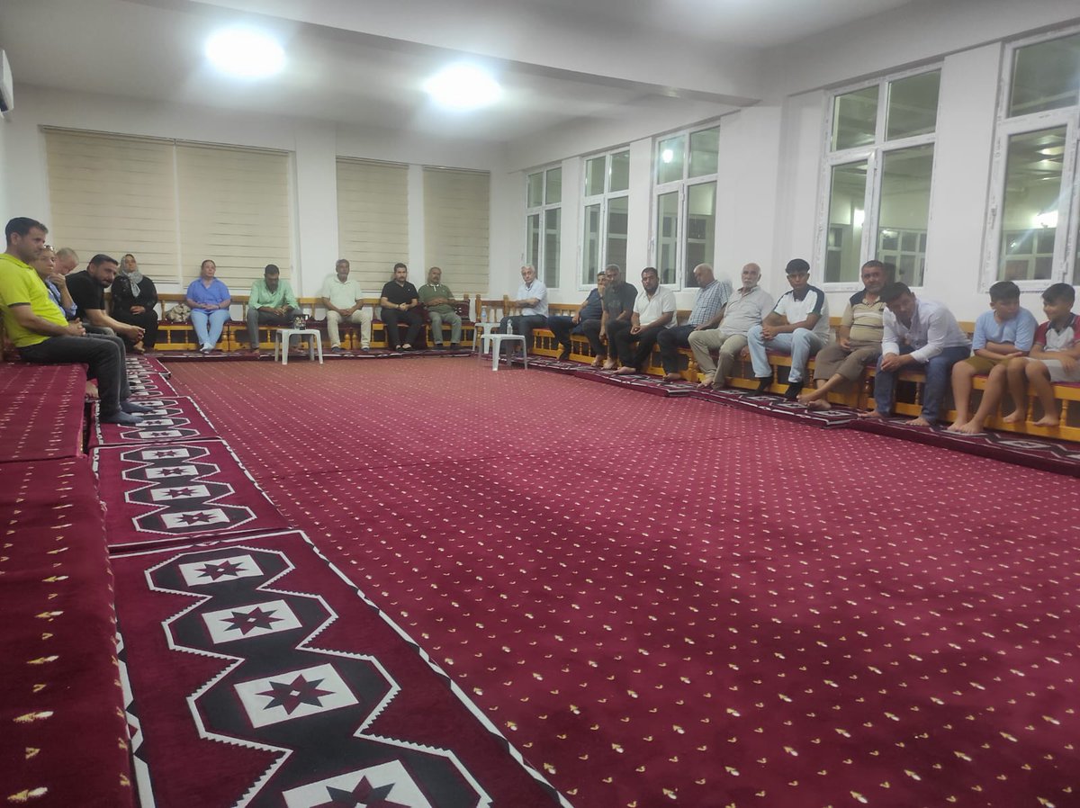 dempartikarakop's tweet image. Barış ve Demokratik Toplum inşasında Karaköprüye bağlı Akpınar köyünde halkımızla buluştuk taleplerini dinledik sürece yönelik temkinli ama olumlu bir gelişme olduğunu değerlendirdiler.
@DEMGenelMerkezi