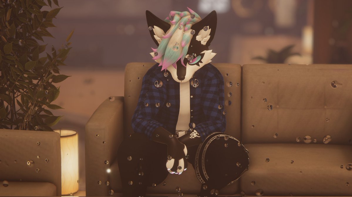 DelysidOfficial's tweet image. Watching a music artist in real-time blow up and then instantly unfollow me when they surpassed my follower count and only followed people with 20k+
We were friends too. I see how it is.