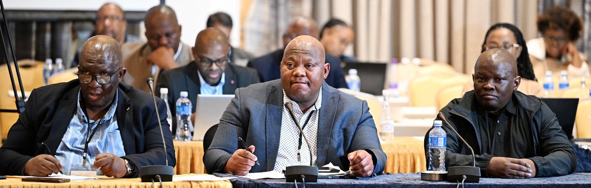 GovernanceClus1's tweet image. IN PICTURES: Parliamentary committees in collaboration with the @FSLegislature concluded their two-day oversight visit in the Free State on Friday. They engaged over 20 underperforming #municipalities in the province. Photographer: @PJikelo / ⁦@ParliamentofRSA⁩