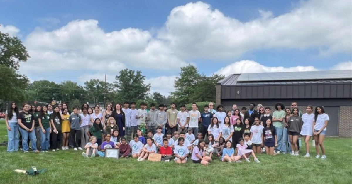 WWP_Schools's tweet photo. #FeatureFriday: Last month, HSS proudly dedicated its Artemis I Moon Tree—a sweetgum grown from seeds that traveled beyond the Moon! 🌙🚀 It's a powerful symbol of STEM, legacy, and curiosity 🌳✨ #WWP #WWPRSD #MoonTrees #NASA ➡️https://t.co/RCZh0NnZIs https://t.co/JECpFHfdJ3