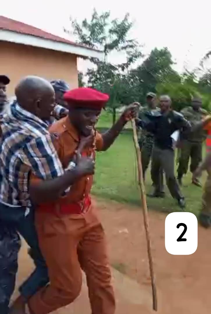 IbandaSamuel22's tweet photo. Bugweri district Chairperson in action. NRM primaries in some areas were for the well trained cadres? https://t.co/rqEWt6GINb