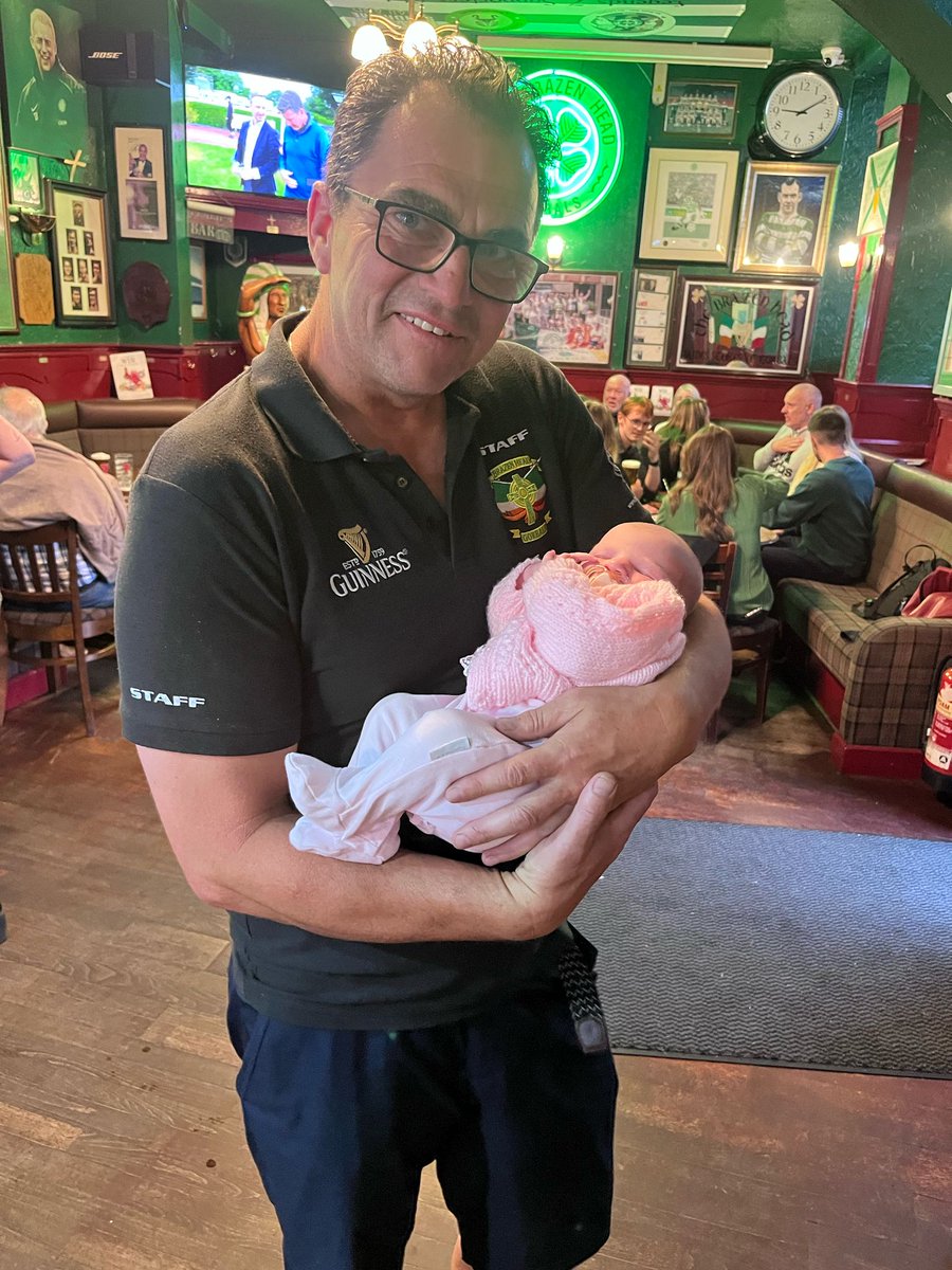 coll_wild's tweet image. Our pub wean brought her daughter to see us in the bar today...welcome to the world Nula
