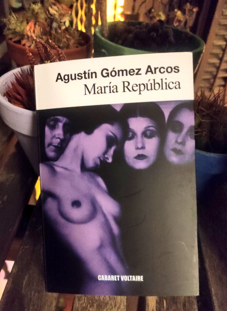 ladylibrorojo's tweet image. *Ahora sabes en qué consiste la tristeza. Un cansancio lento, perezoso, como si empujaras poco a poco la puerta de la muerte"
#MaríaRepública #GómezArcos @Edit_Cabaret
como---si---empujaras---poco---a---poco---la---puerta---de---la---muerte
#boom 💥