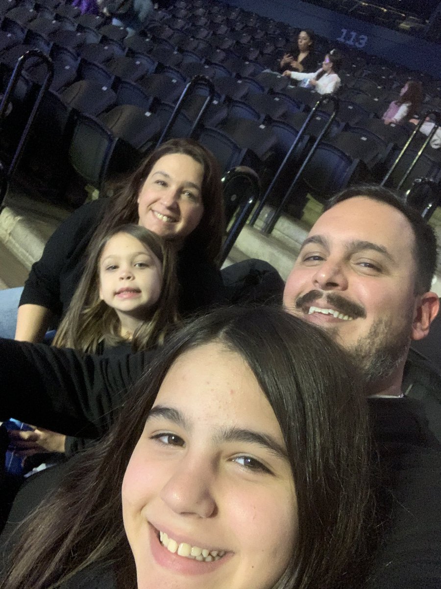 Rodigoto's tweet image. #DisneyOnIce