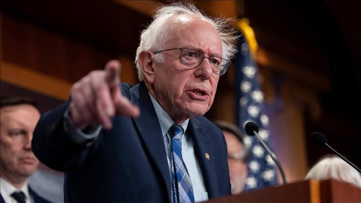 🔴 ABD Senatörü Bernie Sanders:

▪️Şimdiye kadar 200 bin Filistinliyi öldüren veya yaralayan aşırılıkçı İsrail hükümeti, Gazze'de etnik temizlik yapmak için kitlesel açlığı kullanıyor.

▪️Bu suçlara rağmen ABD, savaşın başlangıcından bu yana İsrail'in askeri operasyonlarına 22