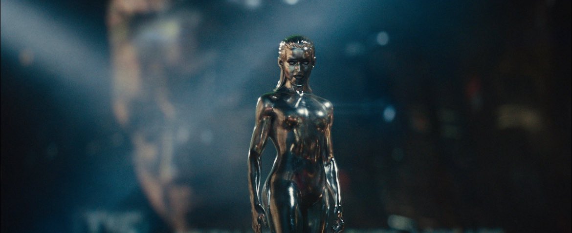 seanynr's tweet image. #FantasticFour was fantastic.
Visuals were top, humor on point and overall a good refresher since it plays in its own universe. All 4 were amazing and had good moments. Really nobody is ready for how overpowered Franklin is 😂
Mid credit was gas, can’t wait for Doomsday