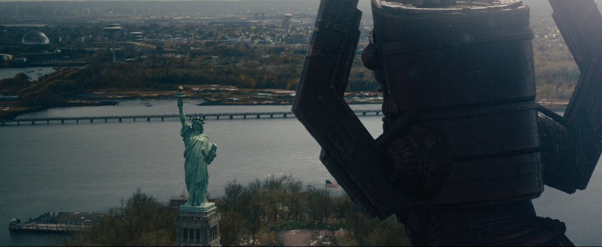 seanynr's tweet image. #FantasticFour was fantastic.
Visuals were top, humor on point and overall a good refresher since it plays in its own universe. All 4 were amazing and had good moments. Really nobody is ready for how overpowered Franklin is 😂
Mid credit was gas, can’t wait for Doomsday