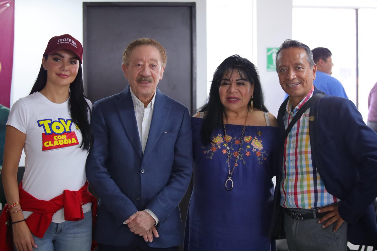 diazpol's tweet image. El Comité Ejecutivo Estatal de Morena-CDMX recibió a una nutrida representación de diputados federales de la metrópoli, encabezados por la vice coordinadora del Grupo Gabriela Jiménez, con quienes se intercambiaron ideas y se acordaron puntos de coordinación y tareas conjuntas.…