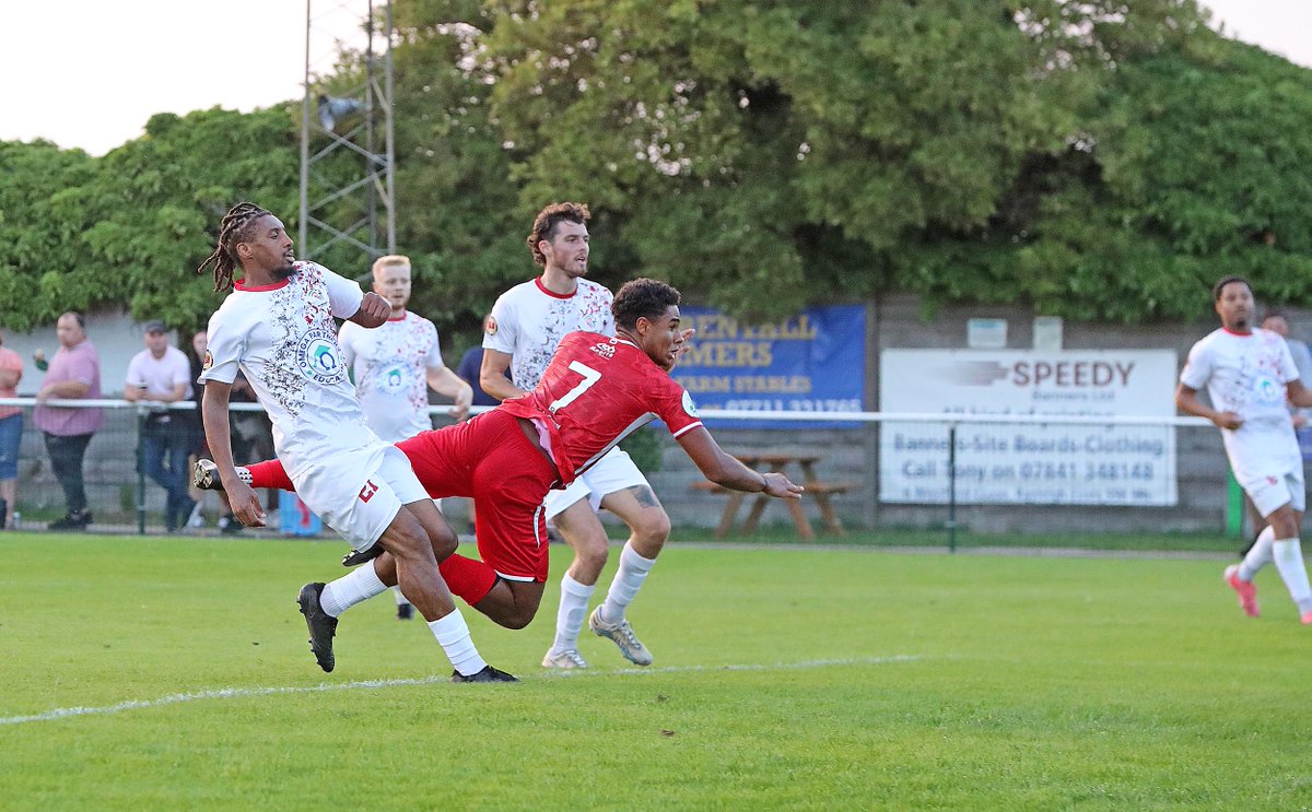 NickyHayesPhoto's tweet image. Despite two great goals from @rileyweir3 and @pedro_mechack it was a disappointing start to their @EssexSenior campaign for @EnsignOfficial as they are defeated 5-2 at home by @SoulTHFC in a feisty encounter which saw three red cards after a big second half melee @CJPhillips1982.