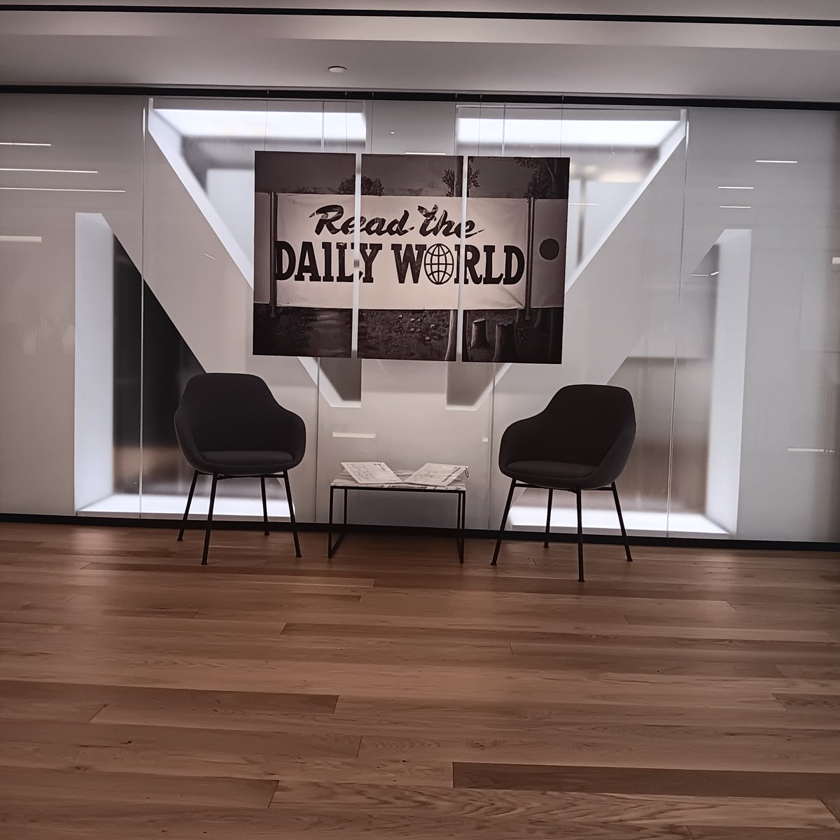 TamimentLibrary's tweet image. Sneak peek at our latest exhibition, Bringing the Daily Worker to the World. Come to the opening, 7/29 5:30-7. The show closes out a multi-year project to digitize ~185,000 negatives from the Daily Worker and Daily World Negatives Collection. eventbrite.com/e/exhibition-o…