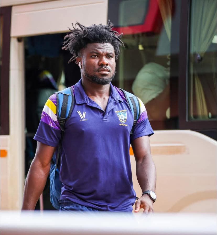 Kickgh's tweet image. Former Medeama defender Emmanuel Cudjoe training with Hearts of Oak ahead of possible move
READ: kickgh.com/gpl/former-med…