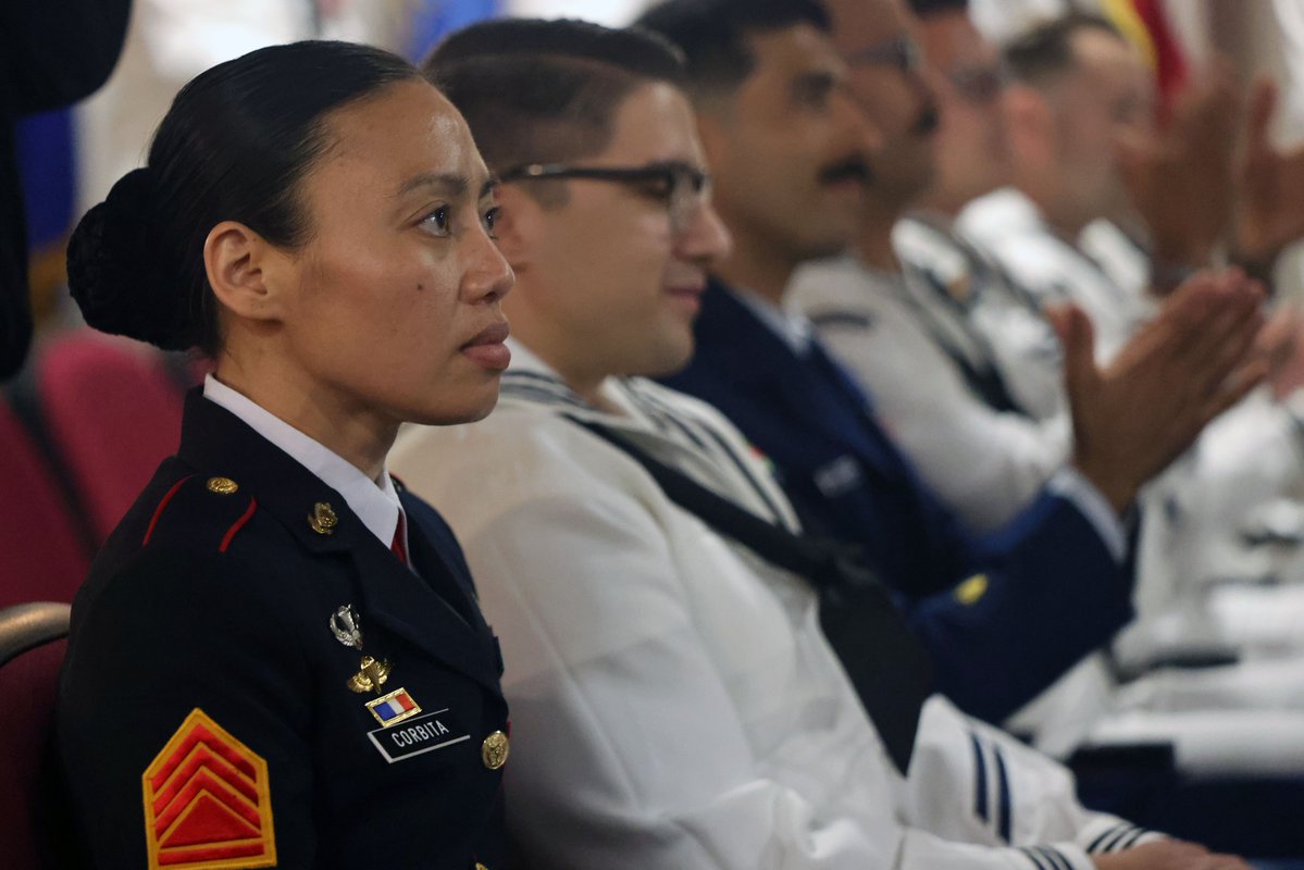 1stMEF's tweet image. Philippine Marine corpsman makes history, forging stronger U.S. – Philippine alliance

"I hope my success in completing the school will pave the way for more Philippine Marine corpsmen to follow.”

#MakingHistory

imef.marines.mil/Media-Room/Sto…