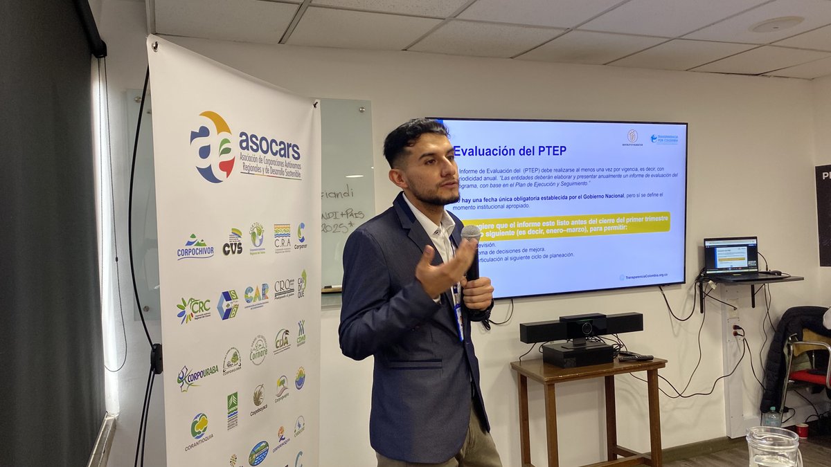 Creemos en el fortalecimiento de las capacidades de las entidades del nivel nacional y territorial. Hoy acompañamos a <a href="/ASOCARS/">ASOCARS</a> para resolver dudas que los Jefes de Control Interno tienen respecto del cumplimiento de los Programas de Transparencia y Ética Pública.