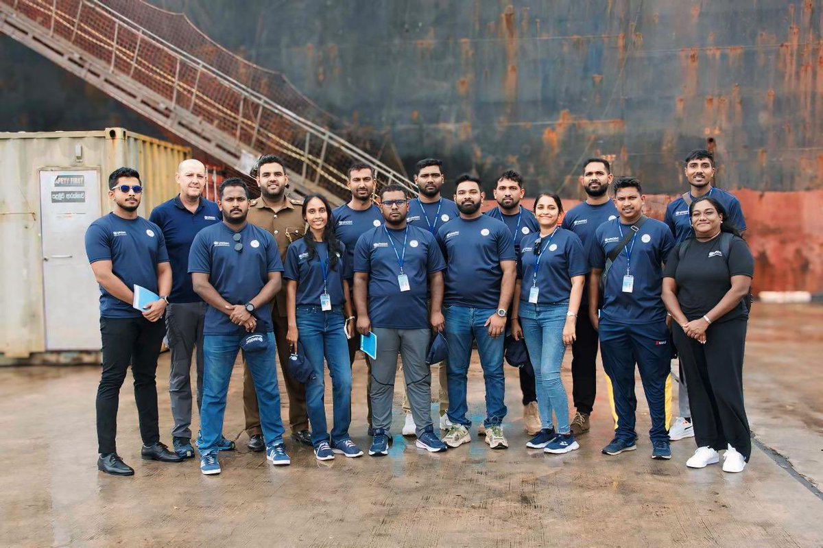 UNODC_MCP's tweet image. @UNODC_MCP conducted a 5️⃣day Pierside Vessel Search Techniques (#PVST) course in 🇱🇰 for 1️⃣6️⃣Sri Lanka Customs officers. The training 🎯focused on vessel search operations, concealment methods & evidence handling to combat maritime trafficking.
#MaritimeSecurity #BorderManagement