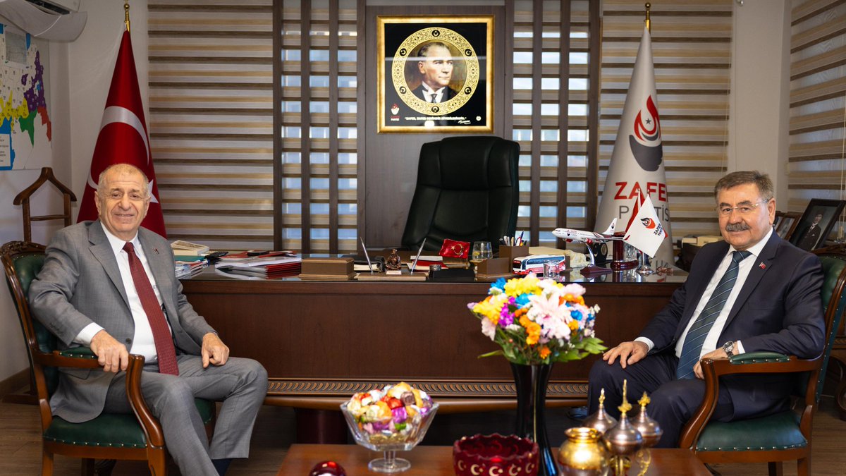 Zafer Partisi Genel Başkanı Sayın Ümit Özdağ’ı ziyaret ederek kendisine geçmiş olsun  dileklerimi ilettim. 

Nazik misafirperverliği için teşekkür ediyorum.