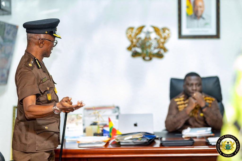 DrAmoakohene's tweet image. Today, I had the privilege of receiving the Director-General of the Ghana Prisons Service, Mrs. Patience Baffoe-Bonnie, in my office at the Ashanti Regional Coordinating Council as part of her working visit to the region.
Our discussions centered on important reforms within the…