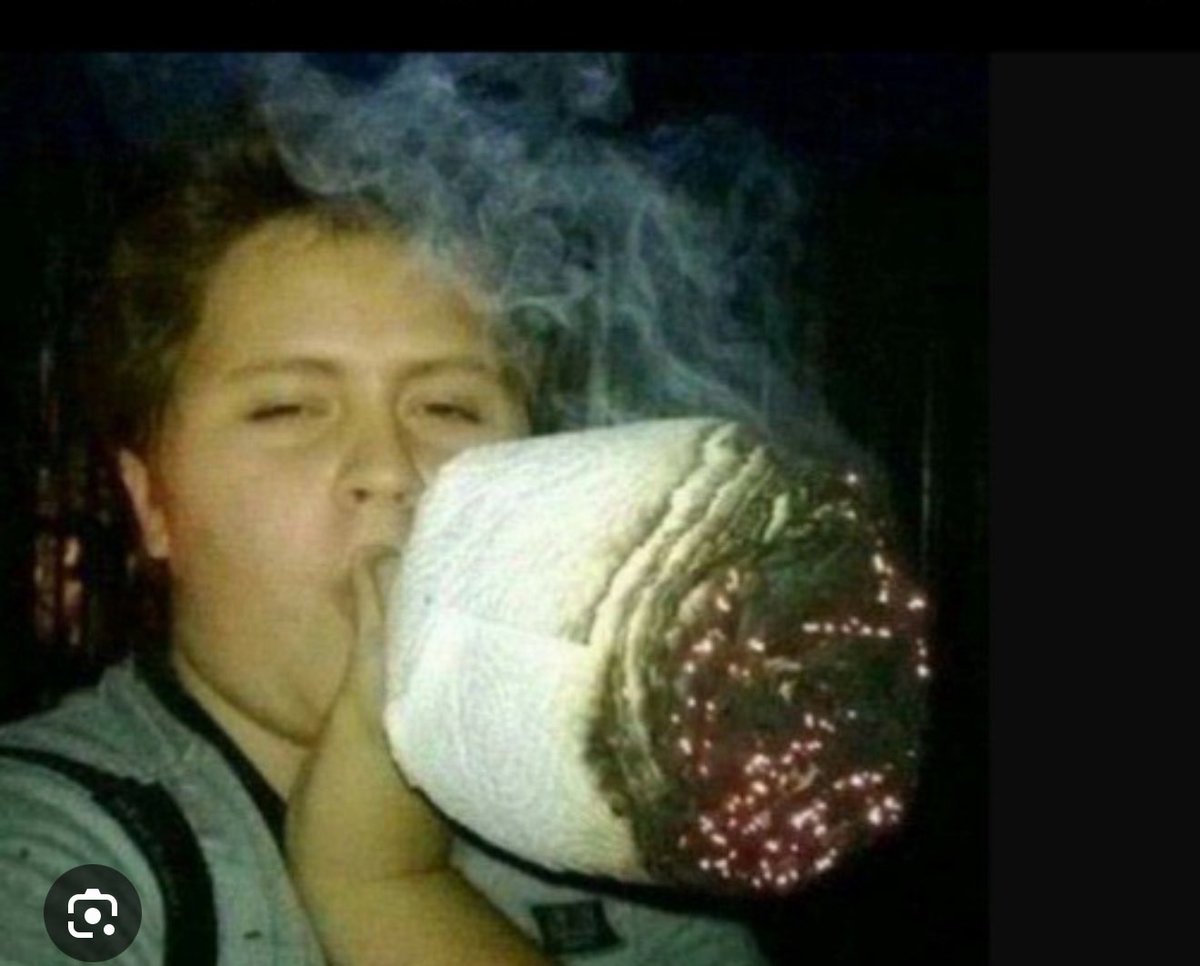 Yemo247's tweet image. I totally forgot today is Friday ni sha…I for miss today😰😰😰, anyways
Jimoh Oloyin ni
Imam Akewumofo said “ewe ola” is highly medicinal and He takes it as tea sometimes..
Me on my way home…rastafarian mode activated 🚬🚬🚬🚬🔥🔥🔥