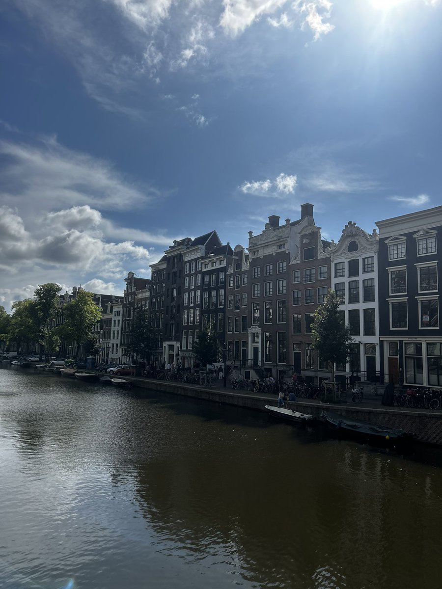 blackpowerpufff's tweet image. 30 hours in amsterdam