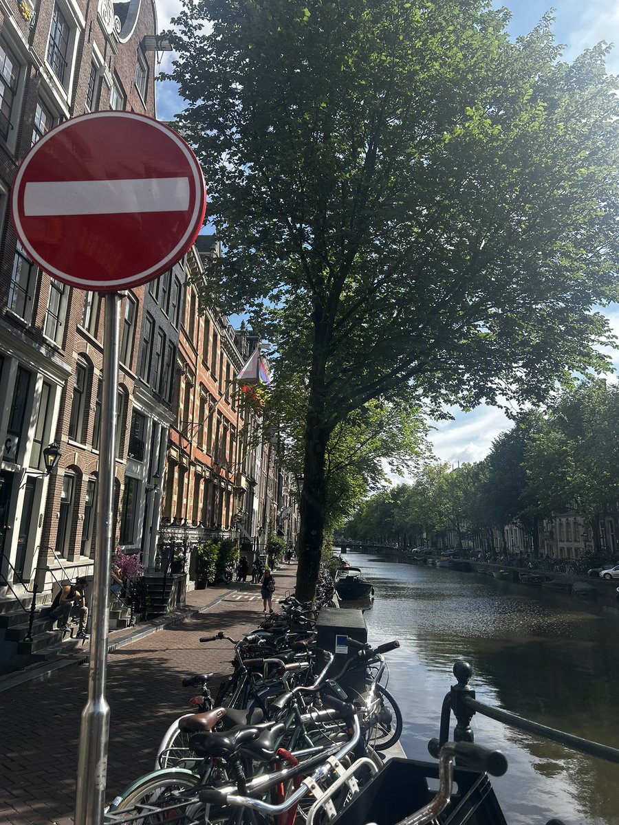 blackpowerpufff's tweet image. 30 hours in amsterdam
