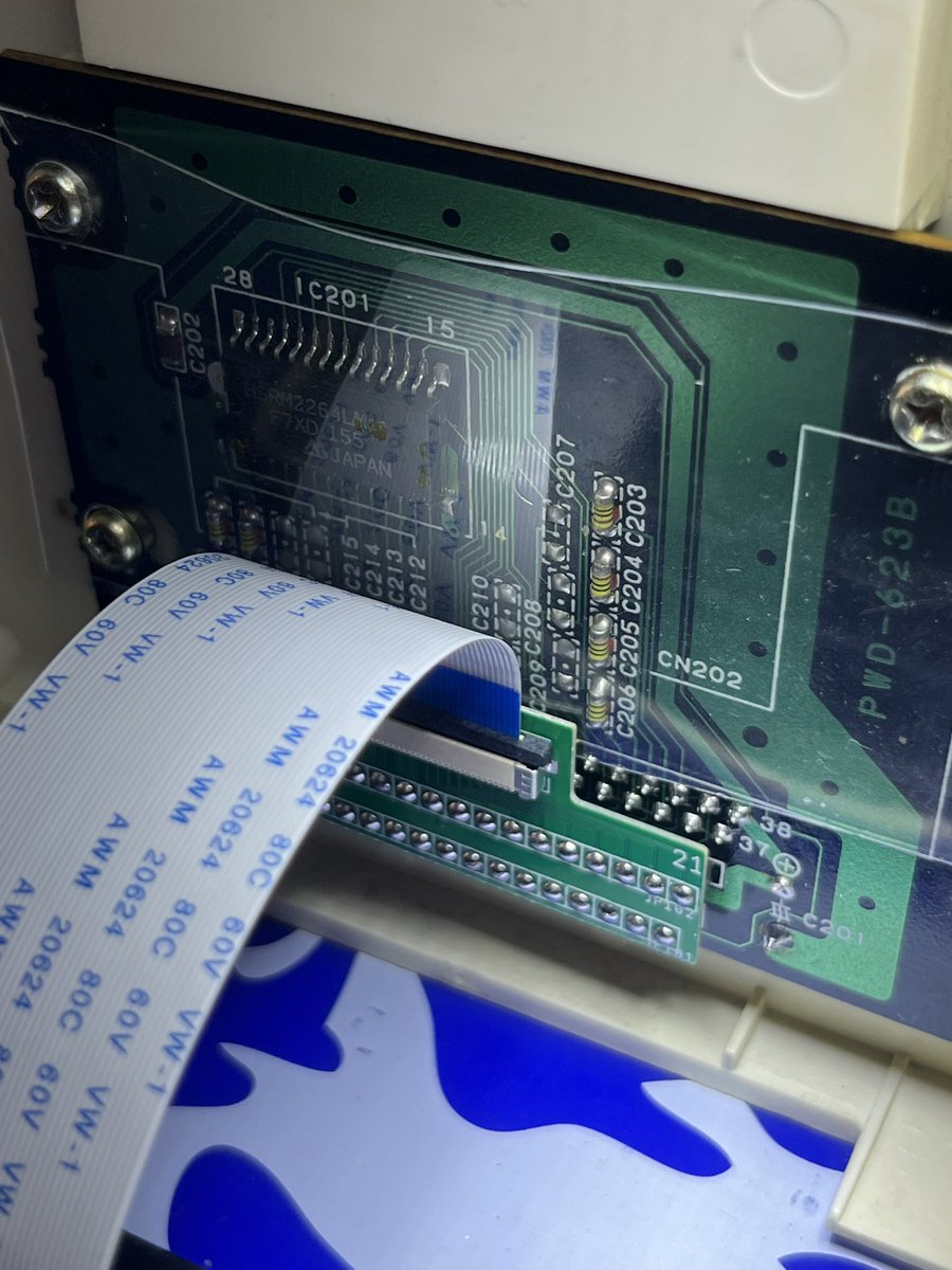 nic0344's tweet image. Replaced the cartridge port ribbon cable on a first-gen white #pcengine for my friend Fiston, it’s up and running again! #retrogaming

thanks to #modinfrance shop for the great product @Matt_RetroGamer 

The cartridge port was also cleaned with #facom contact cleaner (French