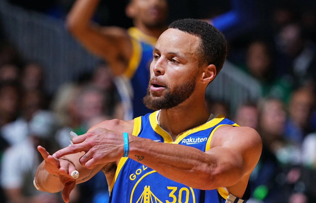 DubNationMedia's tweet image. Rank these 3 versions of Steph
2014-15 Steph (1st mvp+1st ring)
2018-19 Steph (36ppg WCF, 47 PTS Finals)
2021-22 Steph (4th ring+1st finals mvp)