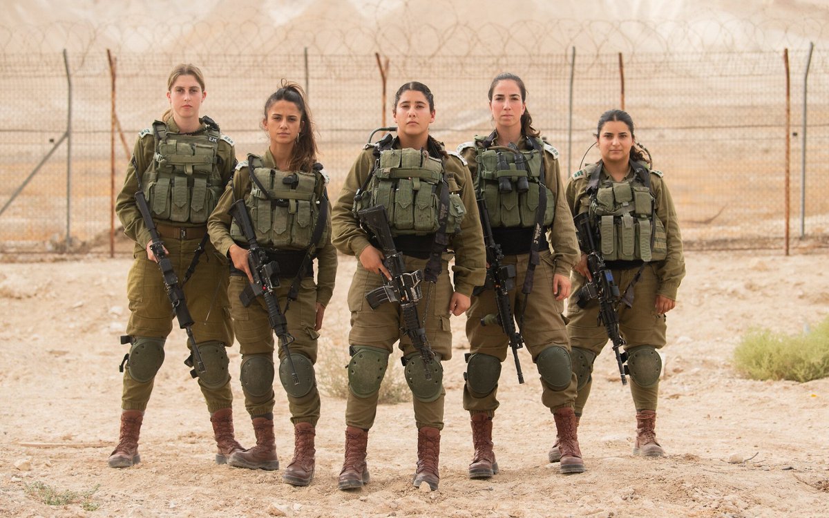 Jewishlegend18's tweet image. While Hamas hides behind children,
IDF girls fight like lions. 🇮🇱🦁