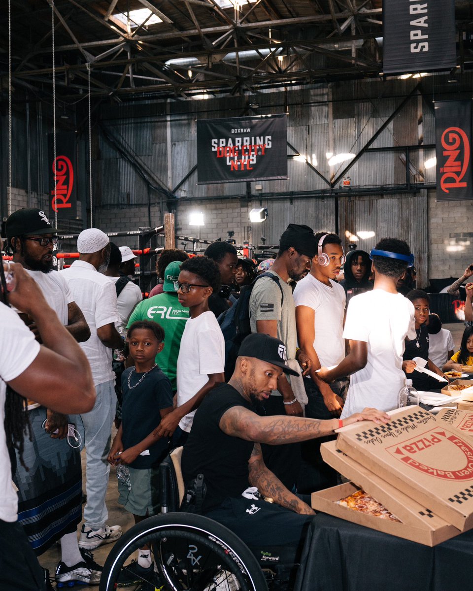 BOXRAW's tweet image. The noise hit different. The passion was real. Brooklyn brought the energy. Not just a crowd - this is a community. This is Sparring Club 🔥 #sparringclub