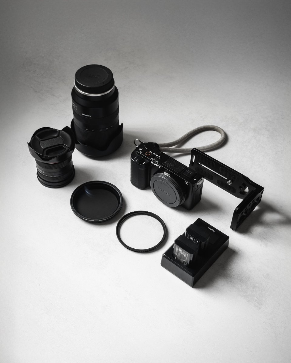 giusetup's tweet image. Camera gear I use (almost) every day 
#sony #cameragear