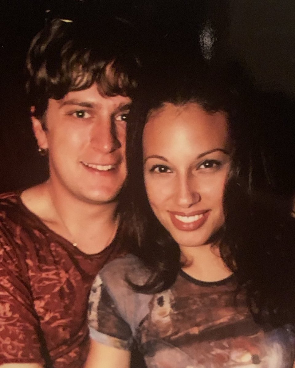 ThisIsRobThomas's tweet image. I wrote this song for you, Mari. You thrill me ❤️
rob-thomas.lnk.to/AllNightDays