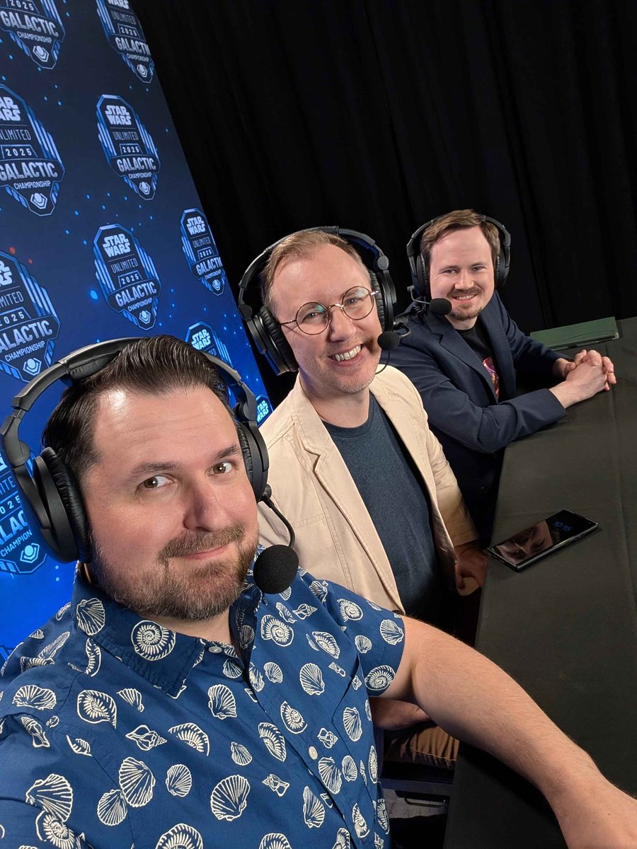 MaindeckGames's tweet image. We are ready to bring you all the excitement of the BIGGEST #StarWarsUnlimited tournament yet with nearly 2000 players at the Galactic Championship in Las Vegas! Join @thatCHARM3R, @ggDoA, and myself for day 1 at the link below!
🔗
youtube.com/live/82YrNcgjH…