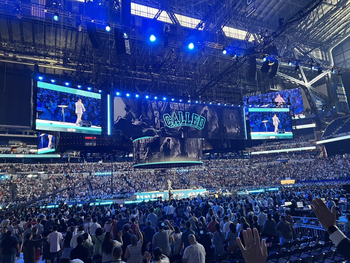 ToddJohnson_'s tweet image. We are so grateful for the powerful and life changing message of Jon Quiñones, it was absolutely outstanding. @RevivalChurchCA
#NAYC25