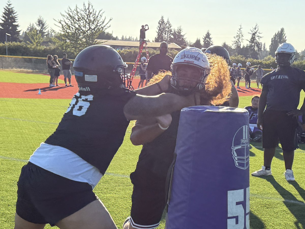 FosterHSFB's tweet image. The Bulldogs hosted their final 7 on 7 and Linemen Challenge Series for the summer! We thank all of the schools for participating and helping us get better. The Bulldogs are looking forward to their final competition of the summer at the Lakewood 7 on 7 and Lineman Challenge