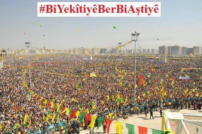 Ehmedê Xanî nivisî da ku bila nebêjin Kurd bê kitêb in, bi Kurdî xemiland da ku bila nebêjin Kurd bê me’rîfet in. Va ye em jî li dor hevdu kom dibin da ku bila neyê gotin Kurd ne yek in! #BiYekîtiyêBerBiAştiyê