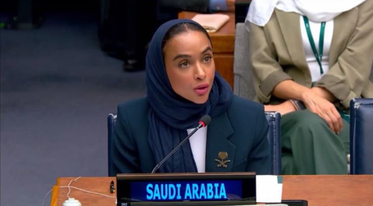 شاركت #المملكة في اعتماد الإعلان السياسي للمنتدى السياسي الرفيع المستوى، مؤكدة التزامها بأهداف التنمية المستدامة، ومشيرةً إلى أهمية احترام السيادة الوطنية لكل دولة، والالتزام بالمبادئ والقيم التي تنطلق منها السياسات التنموية ومن الرؤية التي تستند إلى الواقعية، والتوازن، والعمل