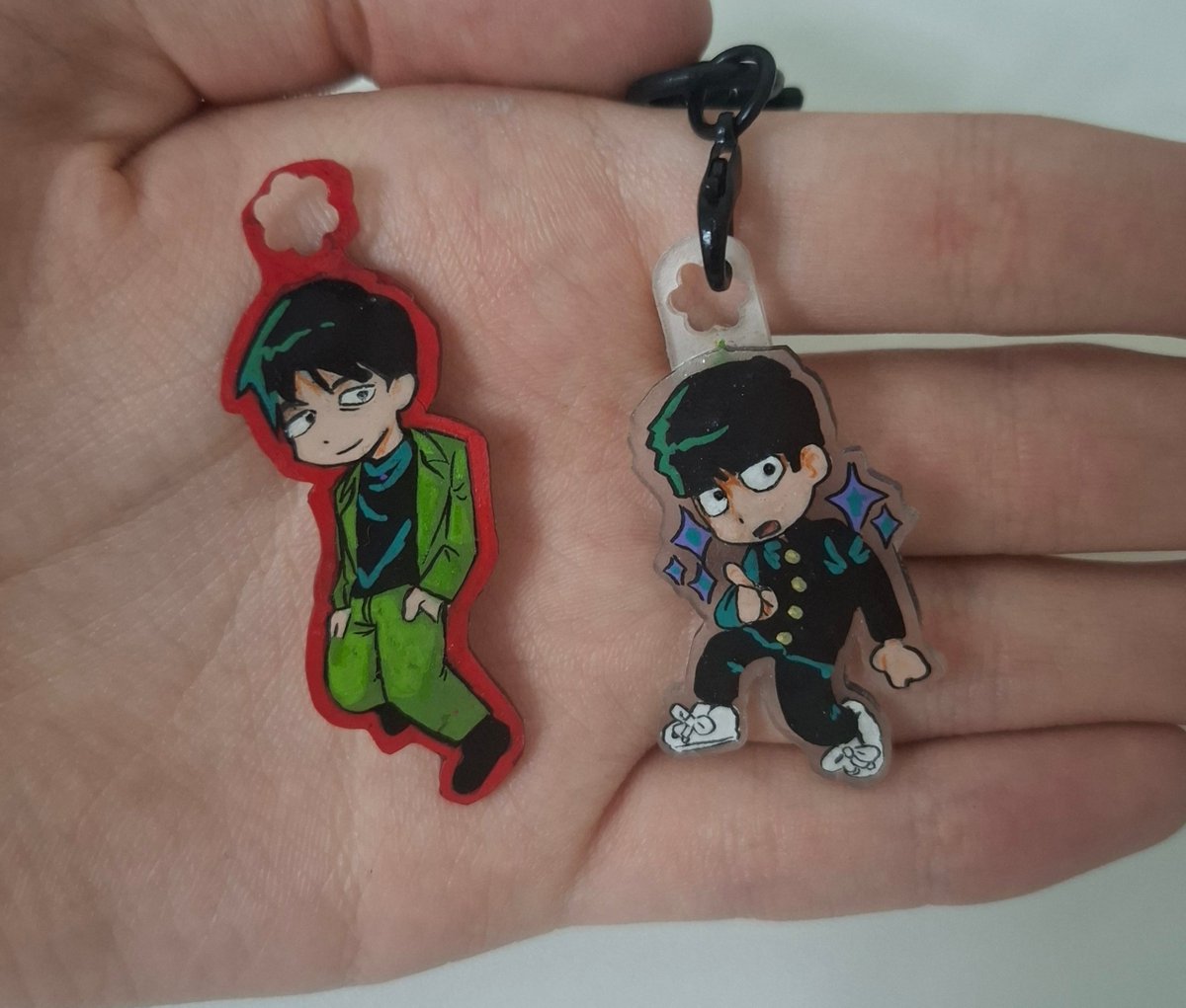 7a99o_'s tweet image. Mob and Mogami (very) little keychains