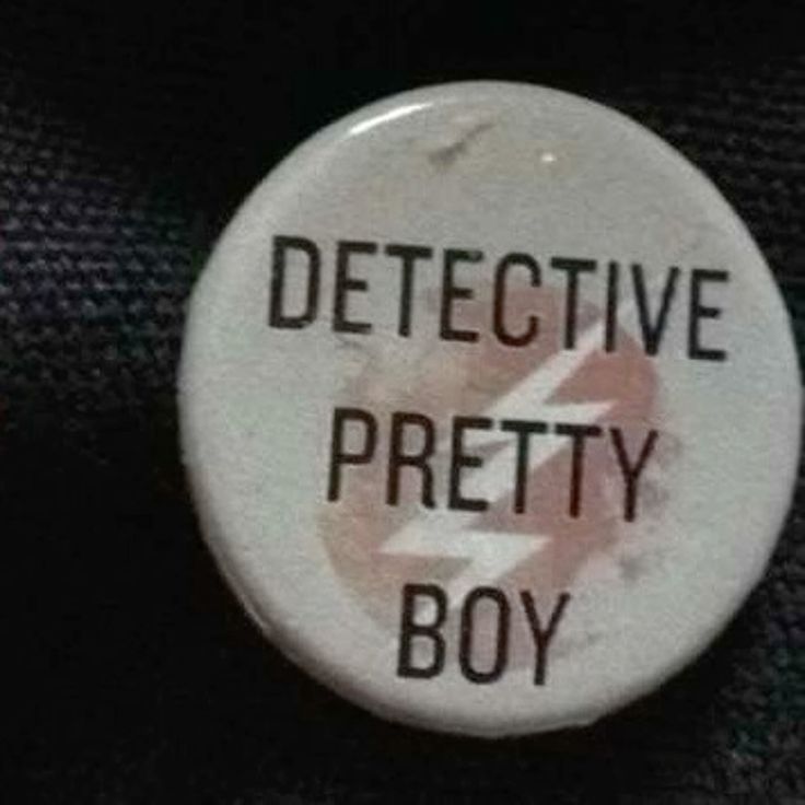 losingdetective's tweet image. ⠀
⠀⠀ Someone in the office left this on my desk today... This is... a rather nice gift. (*💧) 
⠀