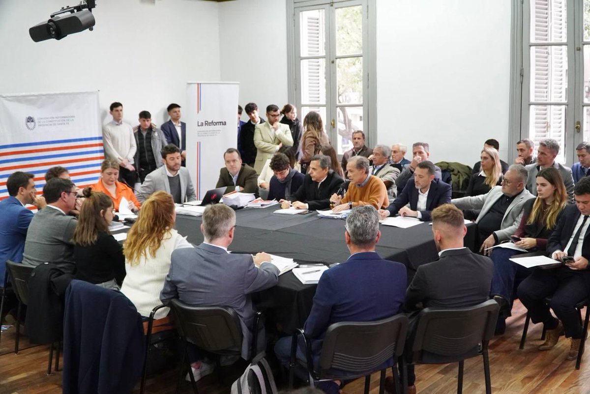 LioneCattalini's tweet image. Desde el @PSsantafe impulsamos una reforma que garantice la autonomía municipal: que cada ciudad pueda decidir cómo gobernarse, gestionar sus recursos y planificar su territorio con equidad y oportunidades, así como también asociarse a otras ciudades para pensar y planificar…