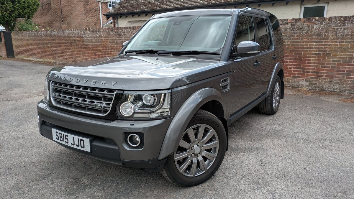 I'm selling my Land Rover Discovery 4 if anyone is interested. Details at facebook.com/marketplace/it…