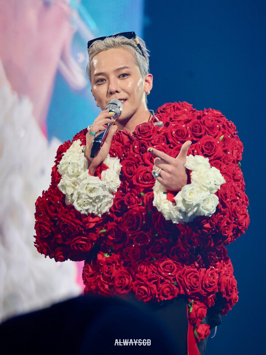 always_gd's tweet image. 얼지 숨멎…♥️ 심쿵! 

G-DRAGON 2025 WORLD TOUR 
[Übermensch] IN JAKARTA 🇮🇩 Preview :) 

#GDRAGON #GD #지디 #지드래곤 
#권지용 #kwonjiyong 
#Übermensch #위버맨쉬 #GDRAGON2025 
#GDWORLDTOURÜbermensch 
@IBGDRGN with #AlwaysGD