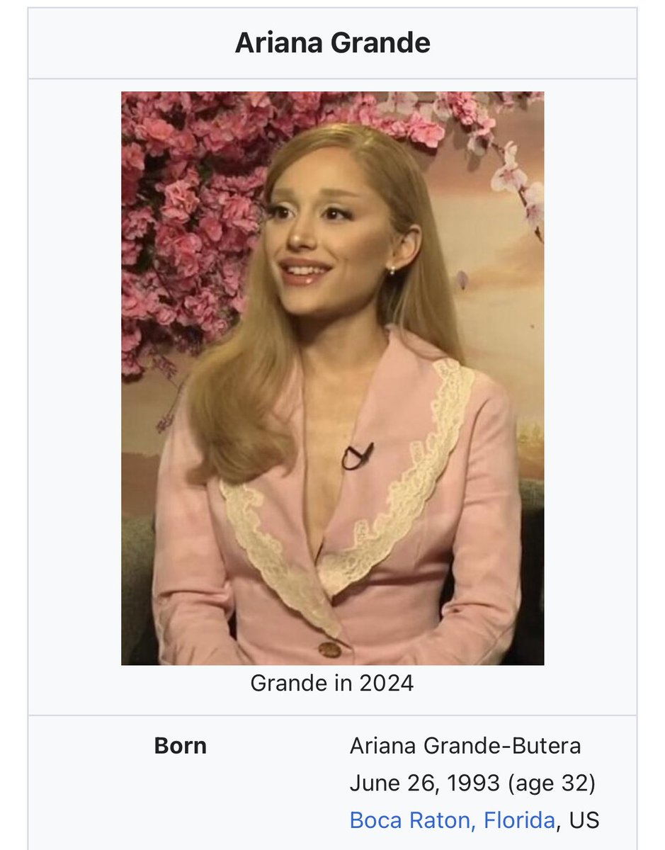 astr0idhit's tweet photo. how old where u when ariana was born? https://t.co/3FAW1SkiOq
