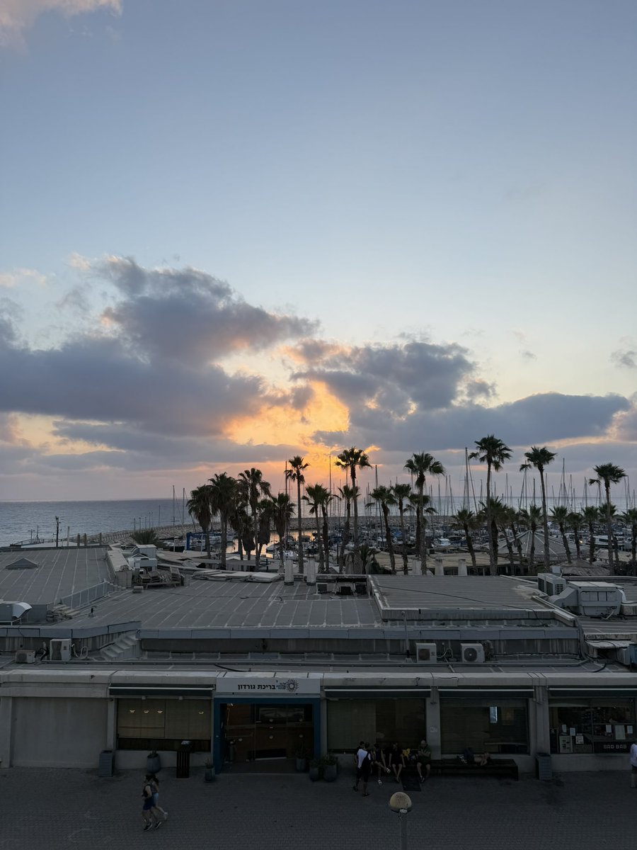Shabbat shalom :)