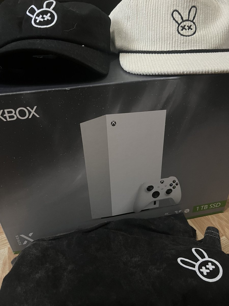 CryptoeJammin's tweet image. THE MOMENT HAS FINALLY ARRIVED🔥
THE PACKAGE!!
Aaahhhh yesss, THE PACKAGE 📦 ❗️
SHOUTOUT TO THE @mypethooligan team for blessing me with not only this BRAND NEW @Xbox
But also some MPH SWAG🕺
Catch me in a rabbit hole near you SOON
🤘🐰💯
$KARRAT GANG 🥕