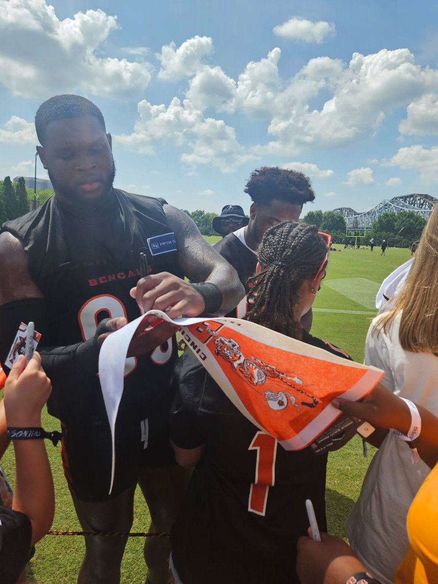 onimpact3's tweet image. On Impact Promotions, We See The Lil Senators @ Practice With The Lil-Senators VIP Tent Cincinnati Bengals Training Camp.