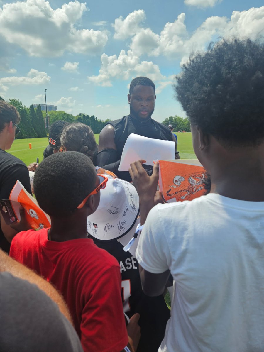onimpact3's tweet image. On Impact Promotions, We See The Lil Senators @ Practice With The Lil-Senators VIP Tent Cincinnati Bengals Training Camp.