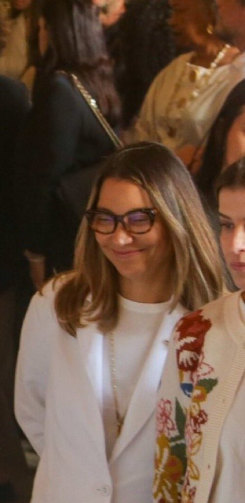 JusticaporRita's tweet image. Imaginem a felicidade dessa mulher o dia que o lula partir,  se até no velório da #PretaGil a mulher está rindo 🤔🫣😫