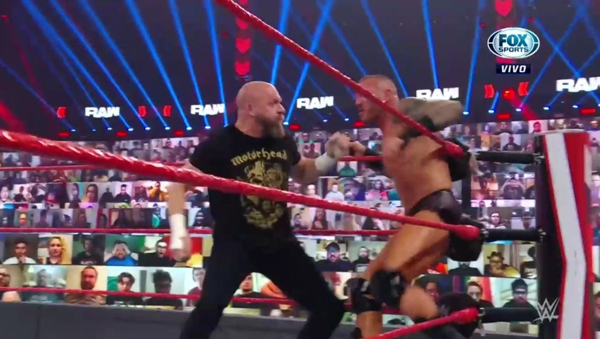 ChandranTheMan's tweet photo. Triple H’s last TELEVISED match was against Randy Orton.

Hulk Hogan’s final WWE match was against Orton.

Dusty Rhodes had his last match against Orton too.

Randy really out here closing chapters. https://t.co/Zr2N5CzsoX