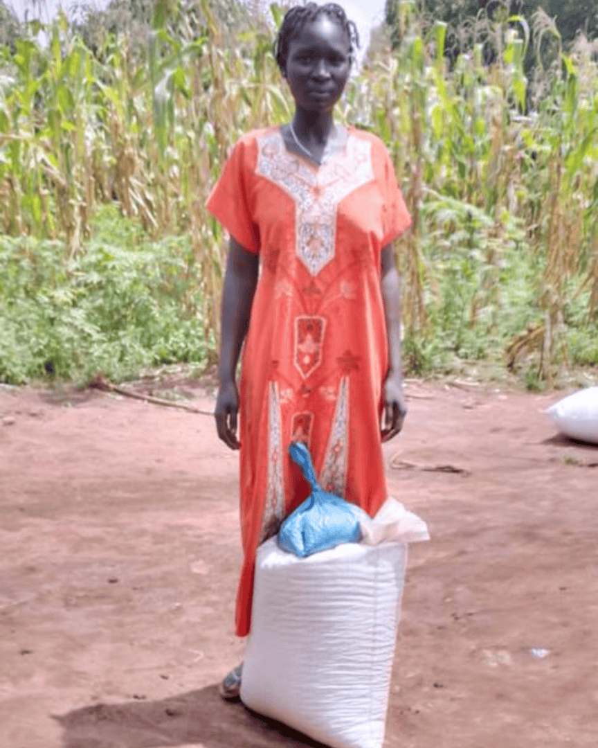 woefoundation's tweet photo. Our Mobile Messengers in Uganda are South Sudanese refugees—sharing Jesus while building life in the camps. A recent food crisis hit, but thanks to your generosity, we provided urgent aid. 🙏 Pray they feel seen, loved &amp; not forgotten. 💛 Give monthly. #Uganda #NonprofitMinistry https://t.co/6z20SlFStI