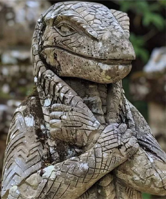 BircanYldrmmm's tweet photo. Gezegendeki en gizemli 18 yer 🧵

1. Hang Son Doong, dünyada keşfedilmemiş birkaç bölgeden biridir. İki ayak üzerinde yürüyen gri ve sürüngen yaratıklardan bahsediliyor. 

Bunun bir efsane olduğunu söylüyorlar. Ancak kimse bunu çürütmek için bölgeye gitmeye cesaret edemiyor! https://t.co/NwhHIgCngP
