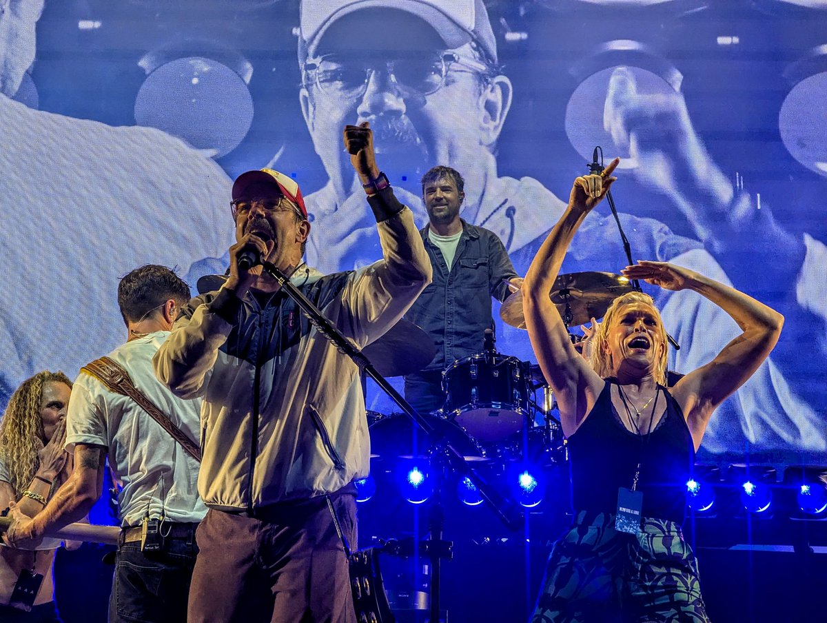 KC Concerts (@kcconcerts) on Twitter photo One of the (many) great moments of last night's <a href="/MumfordAndSons/">Mumford & Sons</a> concert at <a href="/AzuraAmp/">Azura Amphitheater</a> was when it turned into a Thundergong show with the cast of <a href="/TedLasso/">Ted Lasso</a> appearing on stage! Don't forget that #Thundergong is coming up on November 8.
#kcconcerts #tedlasso #mumfordandsons One of the (many) great moments of last night's <a href="/MumfordAndSons/">Mumford & Sons</a> concert at <a href="/AzuraAmp/">Azura Amphitheater</a> was when it turned into a Thundergong show with the cast of <a href="/TedLasso/">Ted Lasso</a> appearing on stage! Don't forget that #Thundergong is coming up on November 8.
#kcconcerts #tedlasso #mumfordandsons